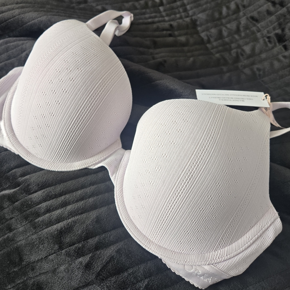 Victoria Secret Tshirt Bra Push Up Full Coverage 34D Light Purple